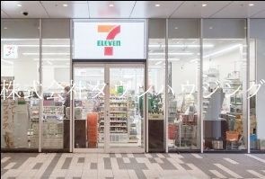 コンビニ　セブンイレブン目黒セントラルスクエア店（コンビニ）まで420m