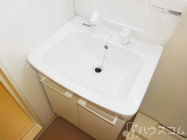 洗面設備　朝の支度に役立つ洗髪洗面化粧台！