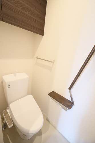 ＪＲ宇野線 備前西市駅 徒歩15分 3階建 築3年のトイレ写真