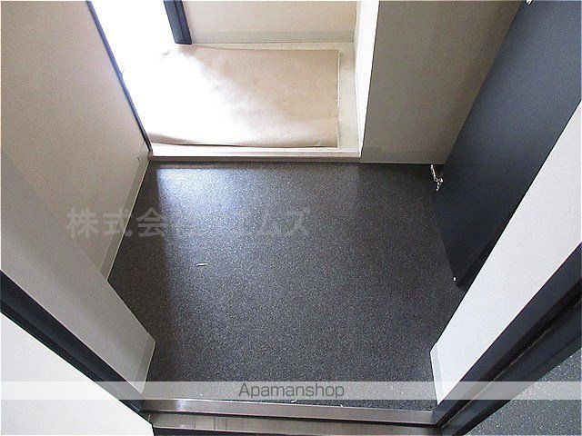 地下鉄東豊線 豊平公園駅 徒歩4分 4階建 築22年の玄関写真