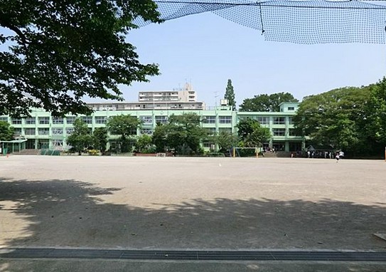 小学校　練馬区立 旭丘小学校（小学校）まで449m