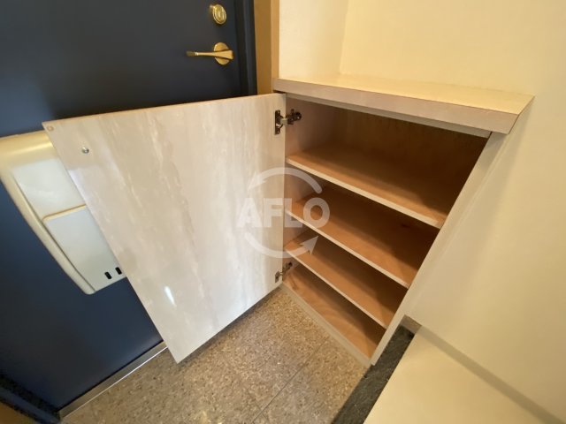収納　レジデア西本町　下駄箱