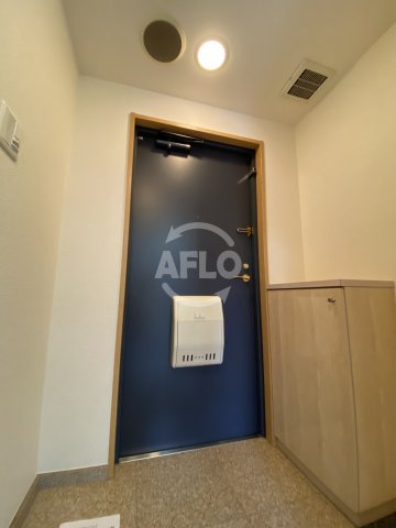 玄関　レジデア西本町　玄関スペース