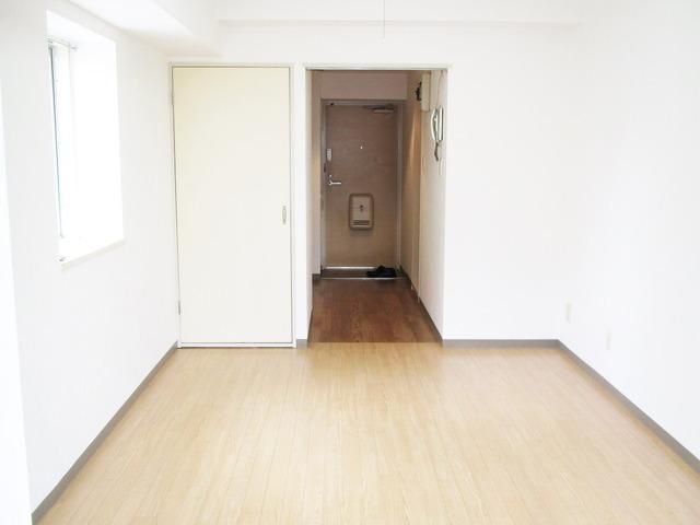 サクラビルNo1の居間写真