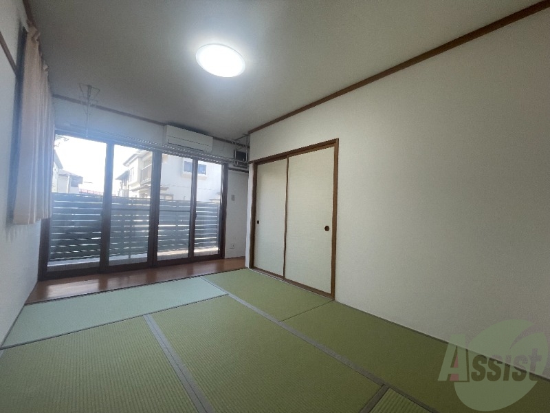 その他部屋・スペース　寝室としても使える、６帖の和室です。畳のお部屋は落ち着きます