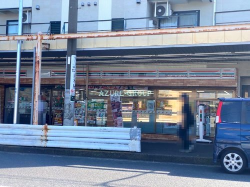 コンビニ　セブンイレブン横浜尻手駅前店（コンビニ）まで697m