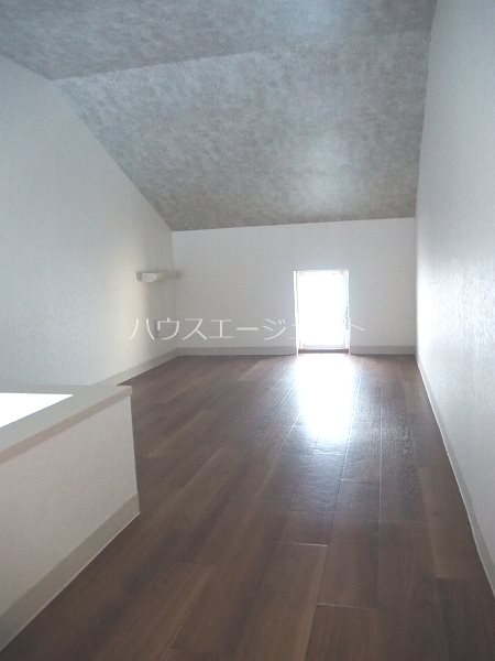 その他部屋・スペース　ロフトは広々！高さは150cm以上あります！