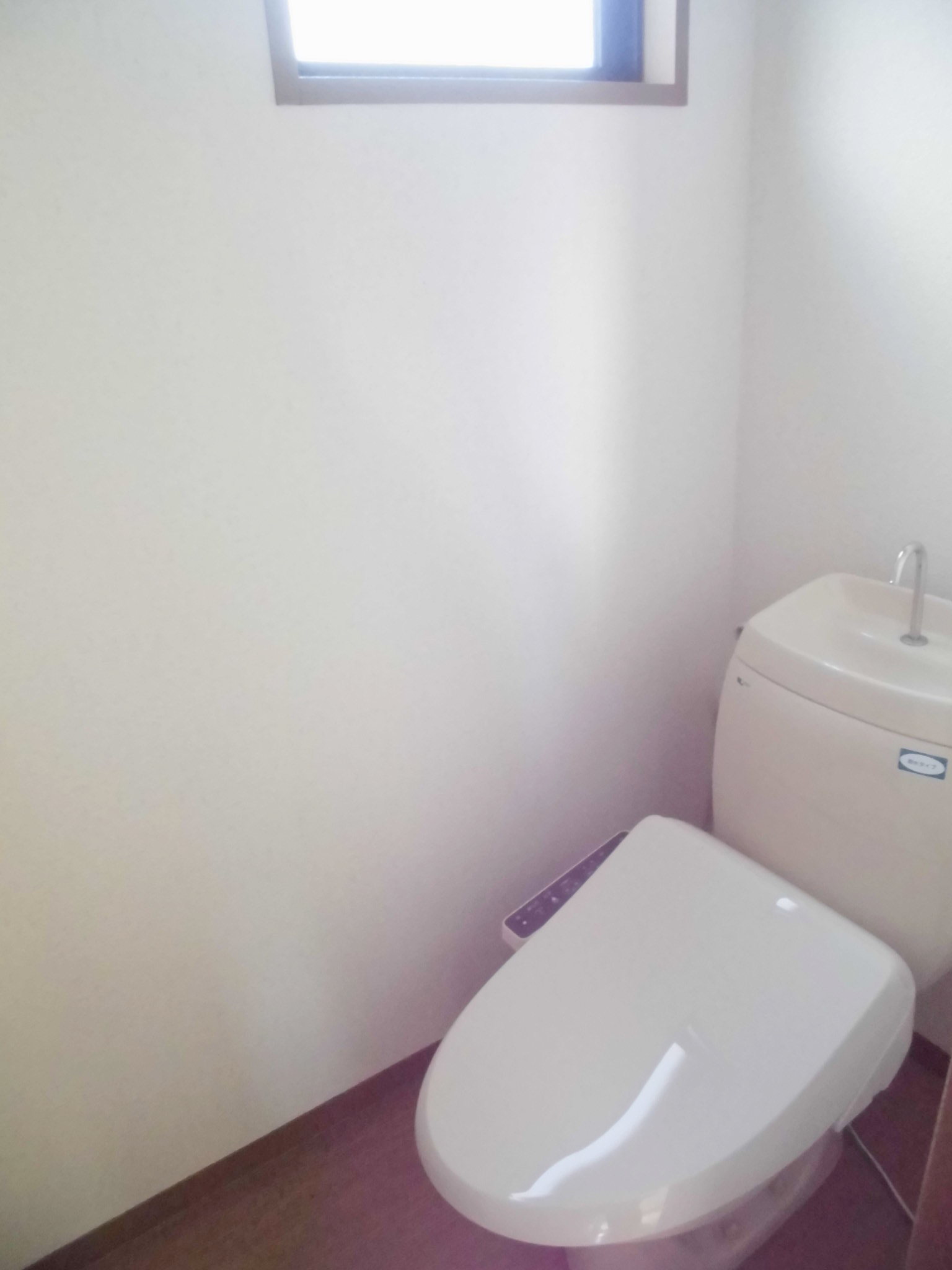 トイレ　トイレに窓があり！！