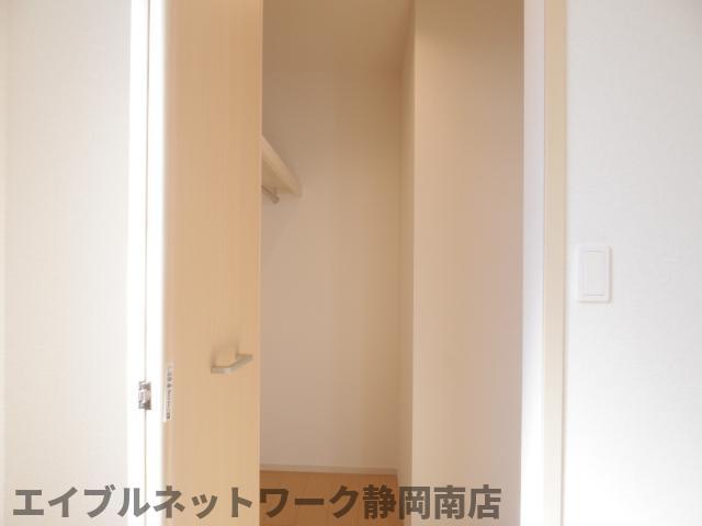 収納　たっぷりとした収納スペースです