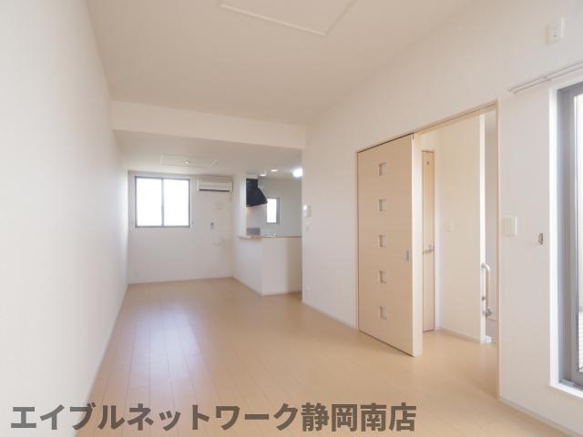 居室・リビング　ゆったりとしたリビングです