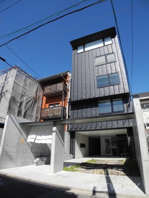 JURAKU ROの建物外観