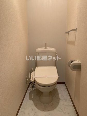 【ロイヤルスクエア　ＡＢＣのトイレ】