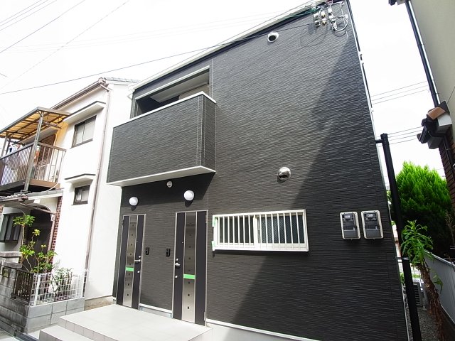 神戸市垂水区野田通のアパートの建物外観