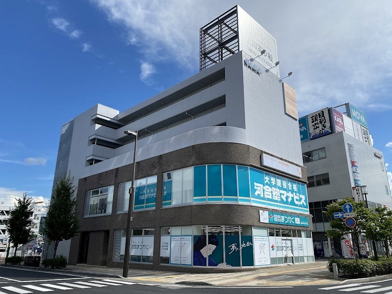 上田市天神のマンションの建物外観