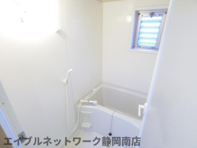 【静岡市駿河区小黒のマンションのバス・シャワールーム】