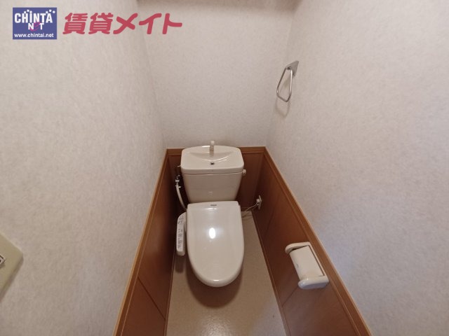 【津市戸木町のマンションのトイレ】