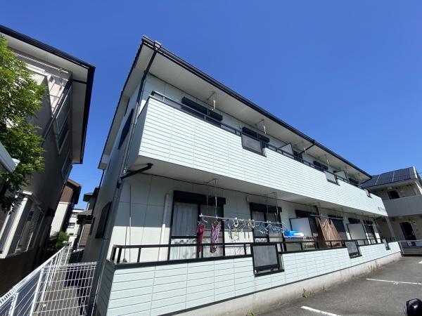 岡崎市大平町のアパートの建物外観