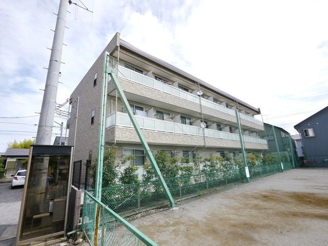 さいたま市桜区町谷のマンションの建物外観