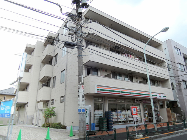 【渋谷区神泉町のマンションのコンビニ】