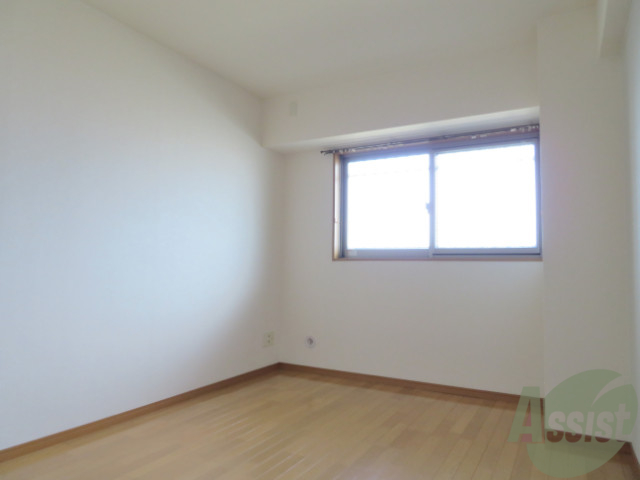 その他部屋・スペース　６．８帖の洋室です。シンプルで落ち着きのあるお部屋です。