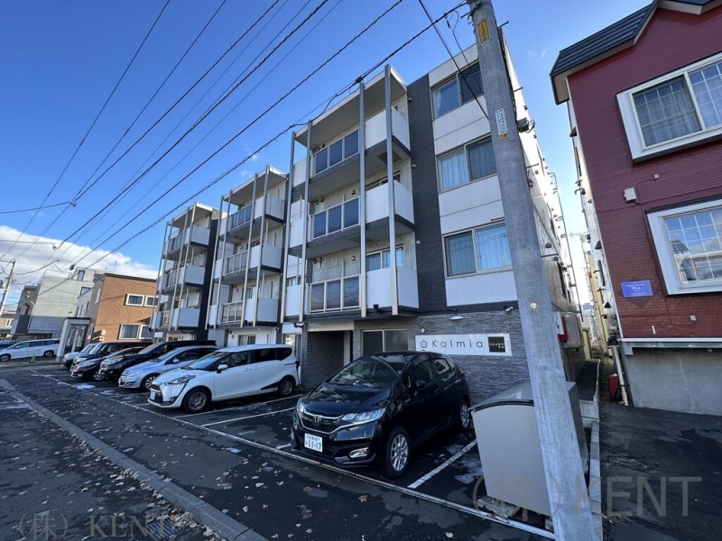 Ｋａｌｍｉａ桑園（カルミア桑園）の建物外観