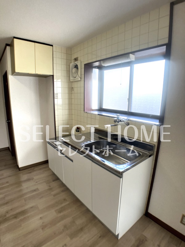 キッチン　同型タイプ使いやすいキッチンです