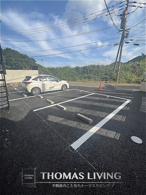 【飯塚市菰田西のアパートの駐車場】