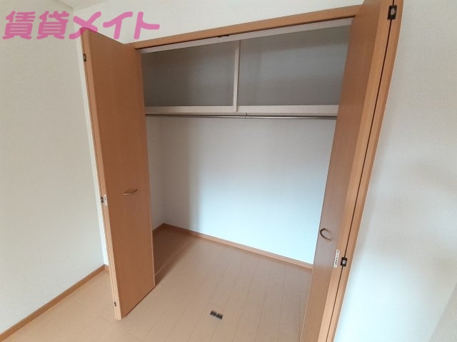 【いなべ市大安町中央ヶ丘のアパートの収納】