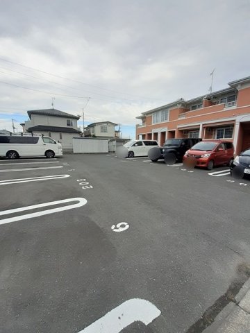 【メゾン田園シャトーＢ館の駐車場】