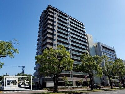 高松市寿町のマンションの建物外観