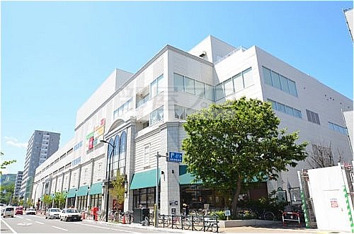 【札幌市中央区大通西のマンションのショッピングセンター】