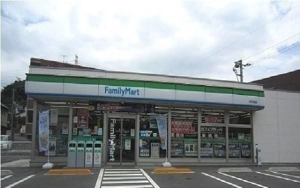 【松江市矢田町のアパートのコンビニ】