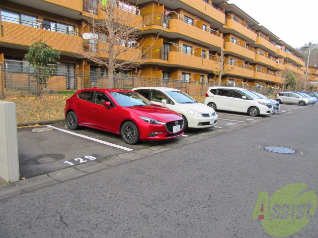 【仙台市青葉区郷六のマンションの駐車場】