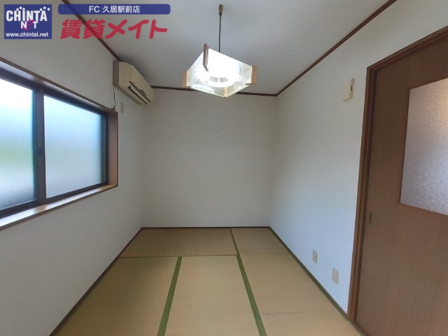 居室・リビング　同型参考写真