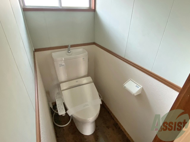 トイレ　ウォシュレット付きのトイレです。シャワートイレは日本の宝。