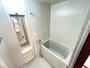 バス・シャワールーム　バスルーム　鏡もあります