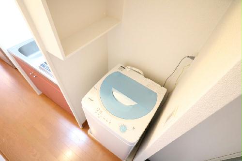 その他設備　洗濯機完備によりお手軽に引越しが可能！