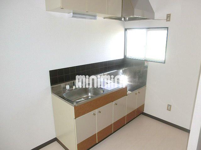 キッチン　窓がありキッチン明るいです