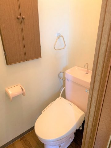 トイレ　トイレもきれいです