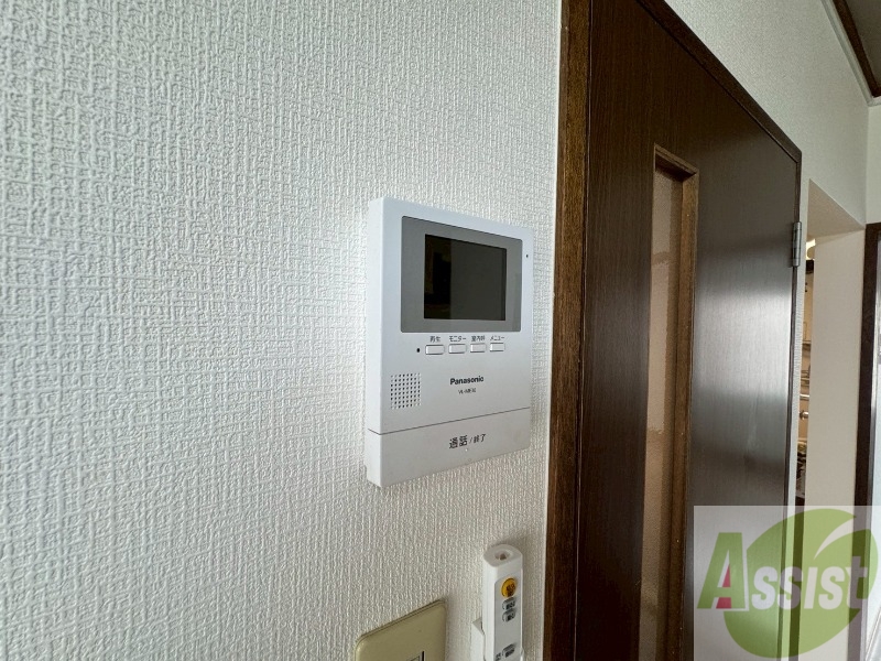 セキュリティ　ＴＶモニター付インターホンです。来客者の顔が見えるので安心！