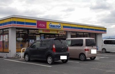 コンビニ　ミニストップさん（コンビニ）まで2100m