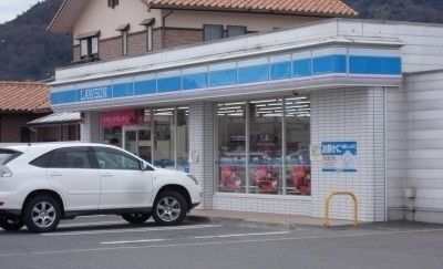 コンビニ　ローソンさん（コンビニ）まで1600m