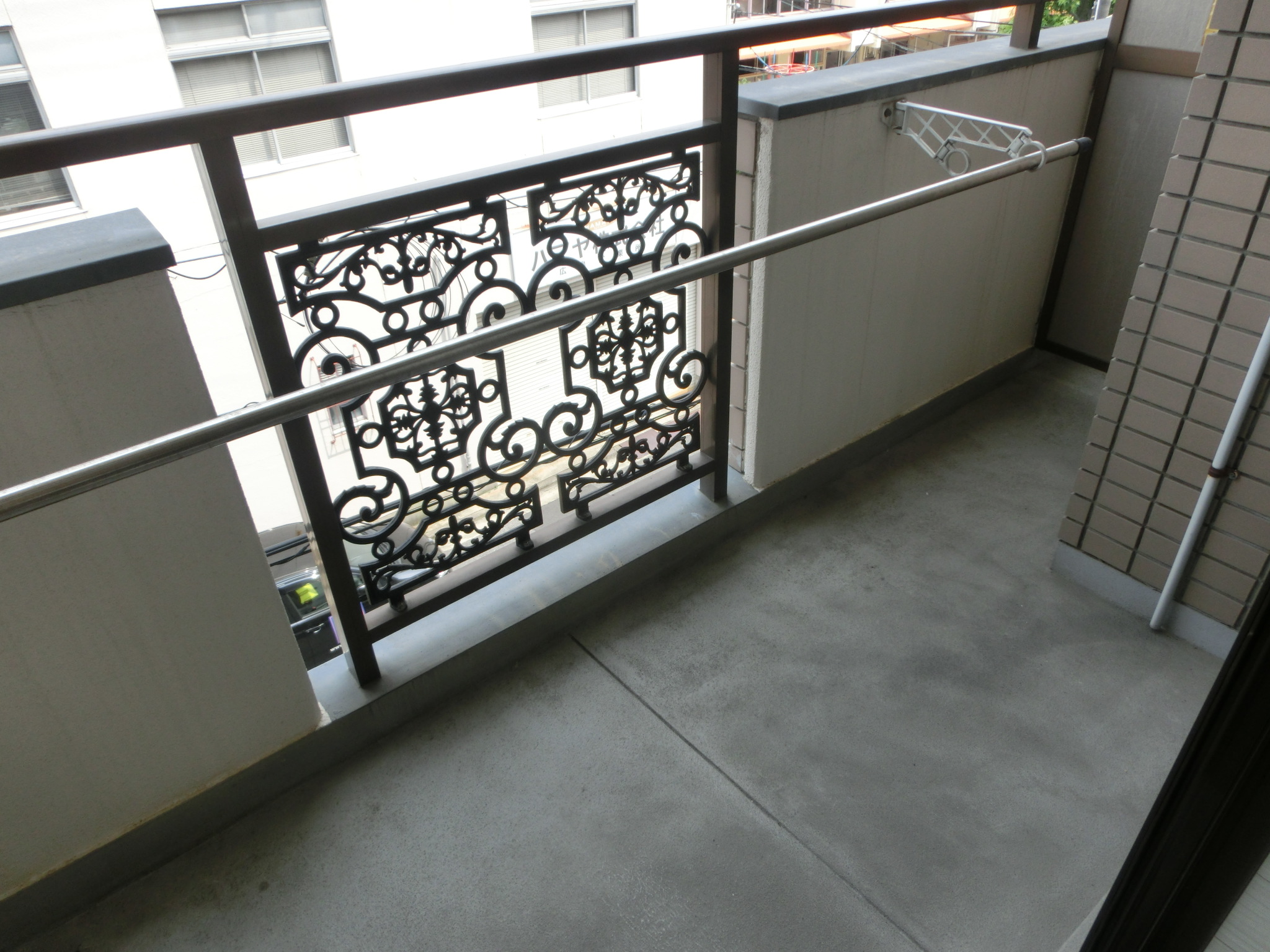 バルコニー　※写真は別のお部屋のものです。現況を優先させて頂きます。