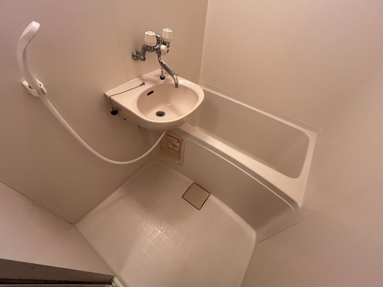 バス・シャワールーム　※別号室の写真です