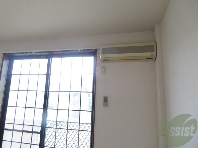 その他設備　エアコンが付いているので寒暖対策もばっちり。