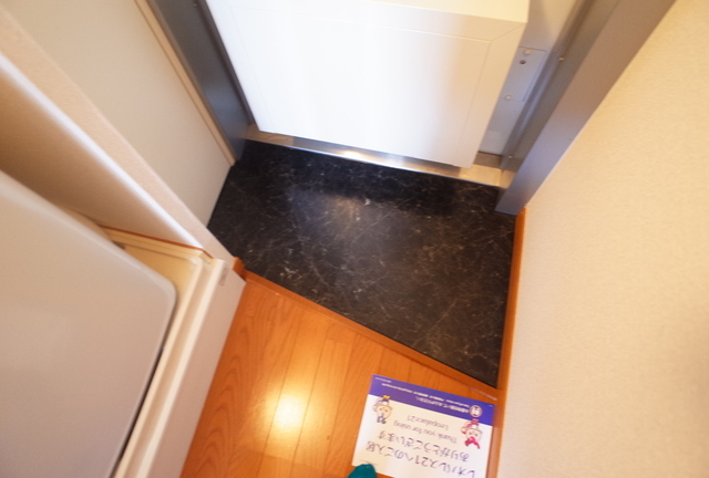 レオパレスオアシス山手の玄関写真