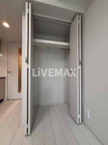 収納　別号室につきフローリングが異なります。