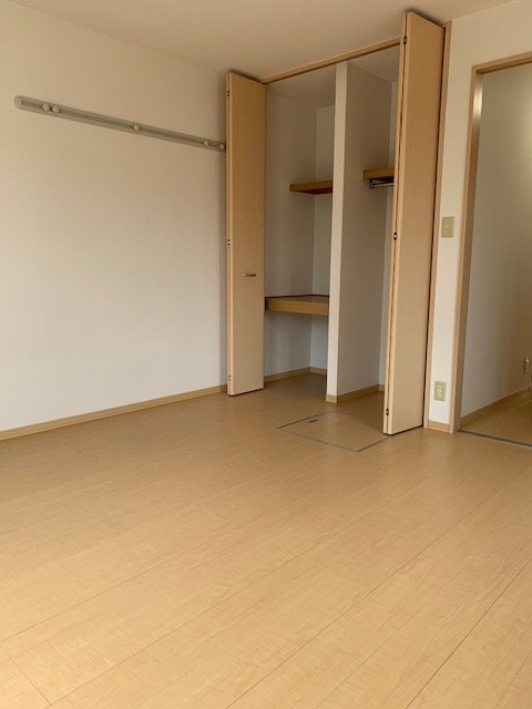 居室・リビング　南向きの明るいお部屋