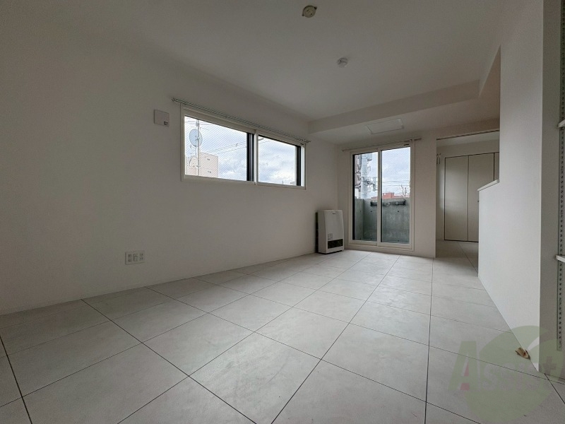 居室・リビング　広々としたリビングですね。使い勝手がよさそうですね！