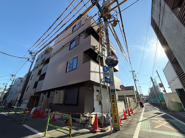 建物外観　建築中